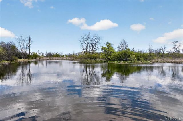 5640 Fowlerville Road, Fowlerville, MI 48836