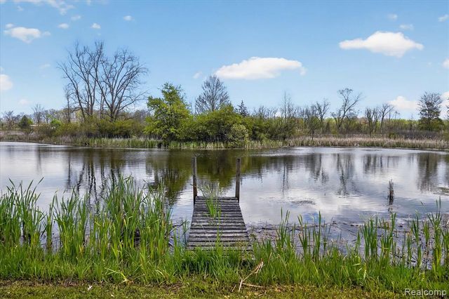 5640 Fowlerville Road, Fowlerville, MI 48836
