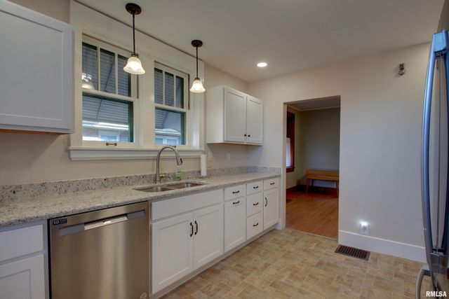 1717 JEFFERSON Street, Quincy, IL 62301