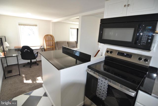 1410 W LOCUST ST, York, PA 17404