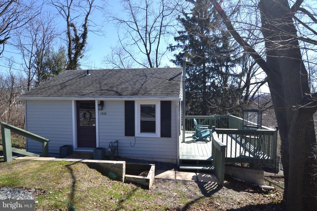 1410 W LOCUST ST, York, PA 17404