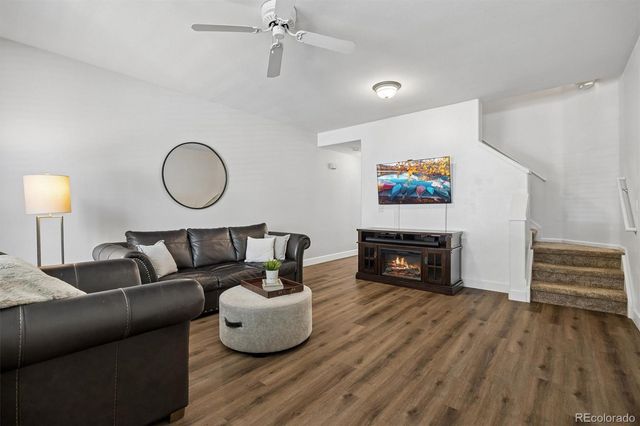 9653 W Chatfield Avenue B, Littleton, CO 80128