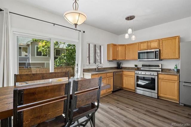 9653 W Chatfield Avenue B, Littleton, CO 80128
