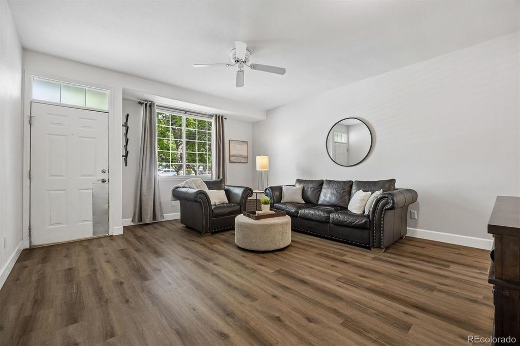 9653 W Chatfield Avenue B, Littleton, CO 80128
