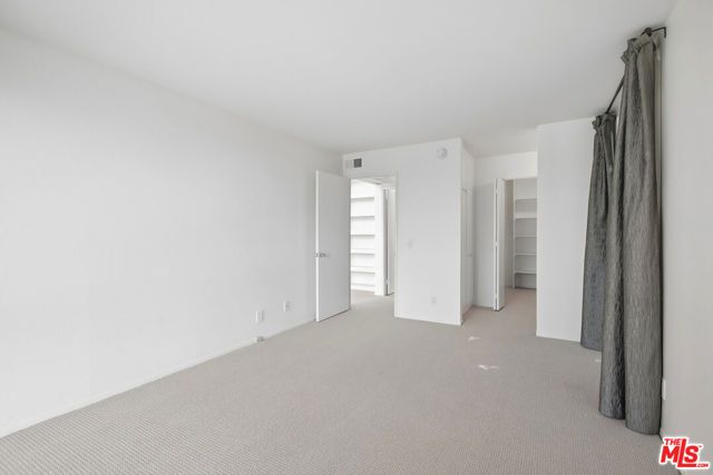 1340 S Beverly Glen Boulevard 313, Los Angeles, CA 90024