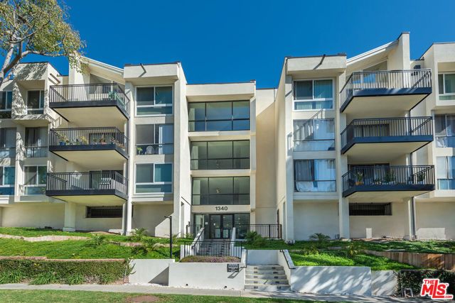1340 S Beverly Glen Boulevard 313, Los Angeles, CA 90024