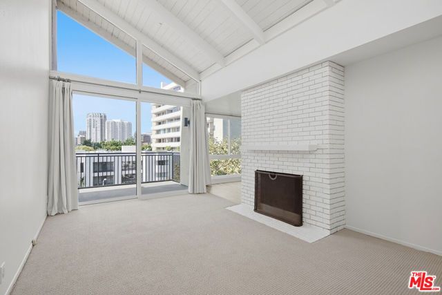 1340 S Beverly Glen Boulevard 313, Los Angeles, CA 90024