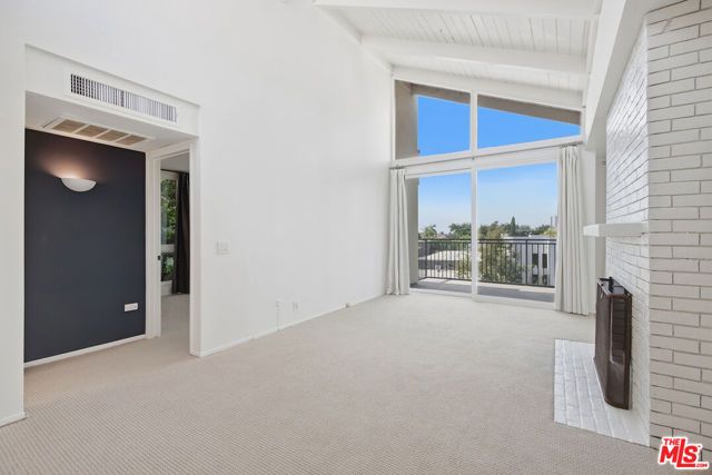 1340 S Beverly Glen Boulevard 313, Los Angeles, CA 90024