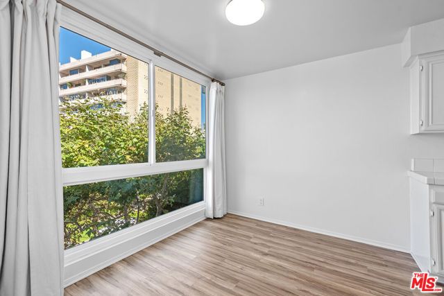 1340 S Beverly Glen Boulevard 313, Los Angeles, CA 90024