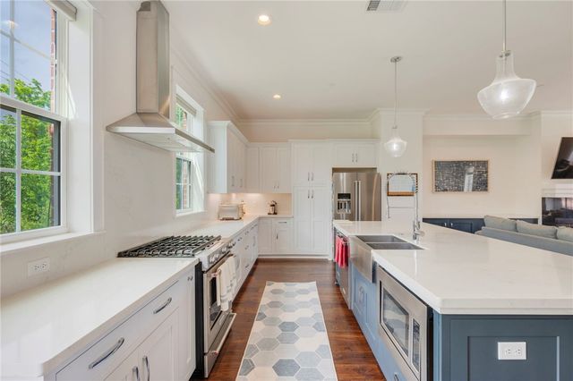 210 Tarrow Street, College Station, TX 77840