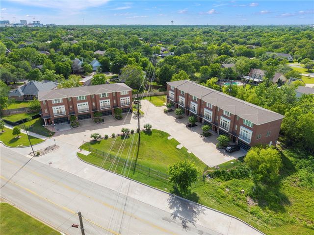 210 Tarrow Street, College Station, TX 77840