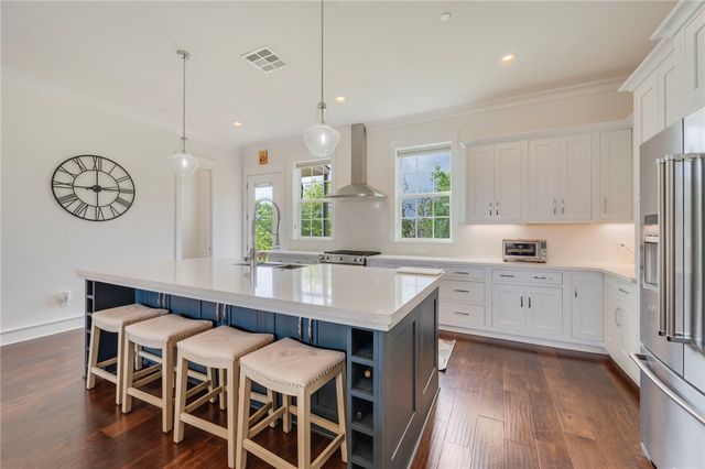 210 Tarrow Street, College Station, TX 77840
