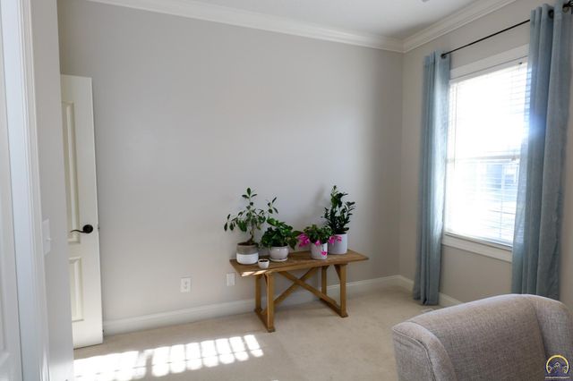 2225 Mt Vernon Ter, Emporia, KS 66801