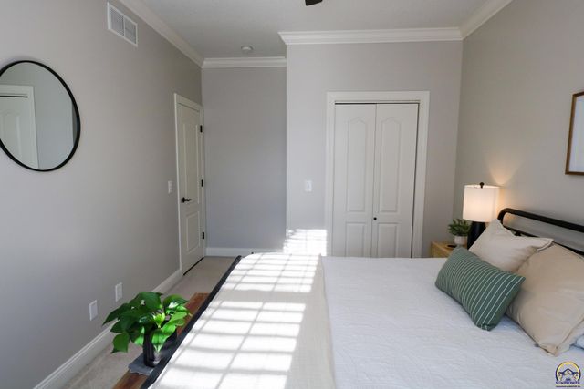 2225 Mt Vernon Ter, Emporia, KS 66801