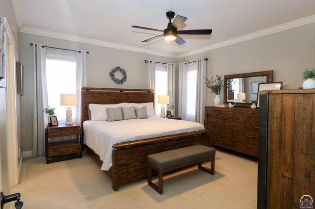 2225 Mt Vernon Ter, Emporia, KS 66801