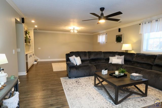 2225 Mt Vernon Ter, Emporia, KS 66801