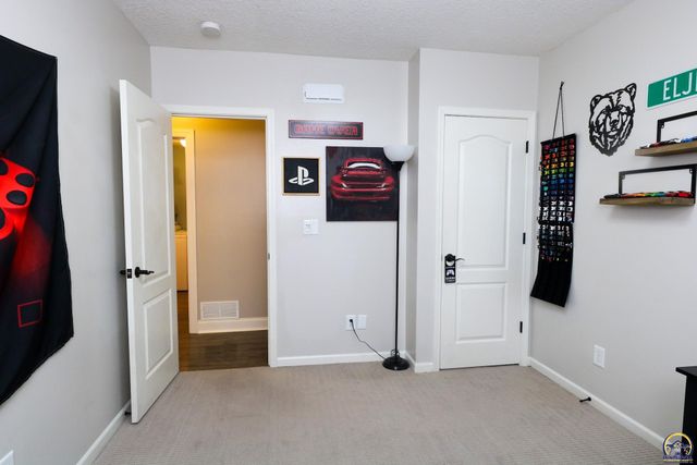 2225 Mt Vernon Ter, Emporia, KS 66801