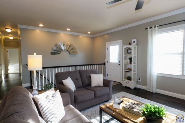 2225 Mt Vernon Ter, Emporia, KS 66801