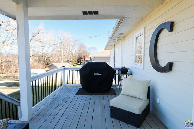 2225 Mt Vernon Ter, Emporia, KS 66801