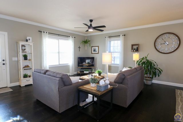 2225 Mt Vernon Ter, Emporia, KS 66801