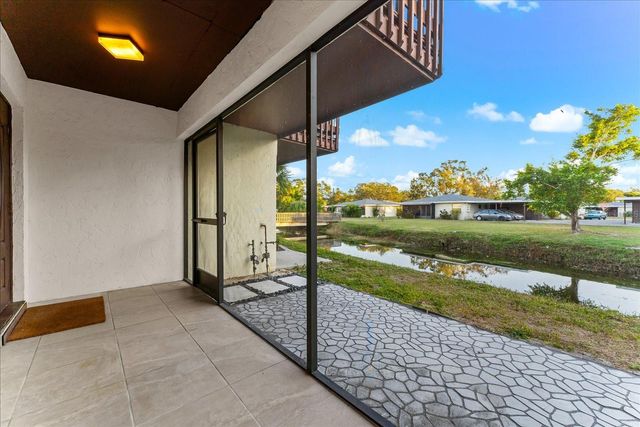 3348 RAMBLEWOOD PLACE, Sarasota, FL 34237