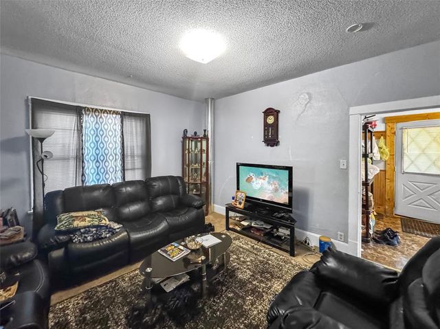 1542 Bellevue Avenue, Eau Claire, WI 54703