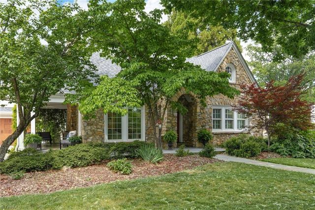 108 Arden Place, Greensboro, NC 27403