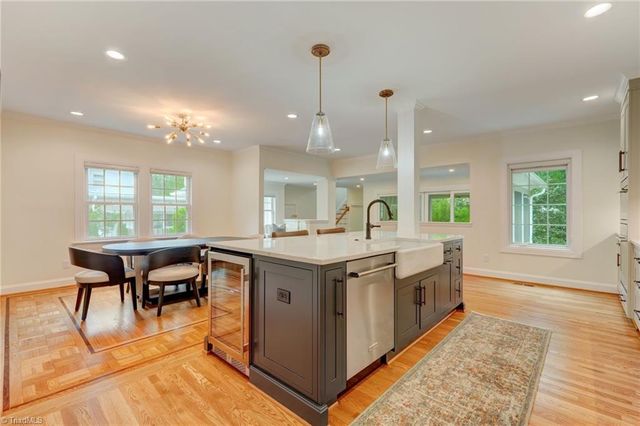 108 Arden Place, Greensboro, NC 27403
