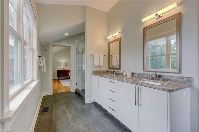 108 Arden Place, Greensboro, NC 27403