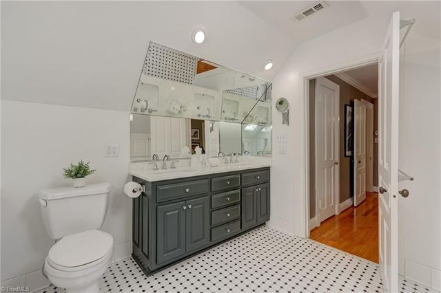 108 Arden Place, Greensboro, NC 27403
