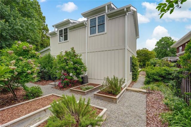 108 Arden Place, Greensboro, NC 27403