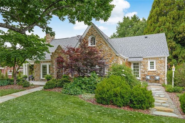 108 Arden Place, Greensboro, NC 27403