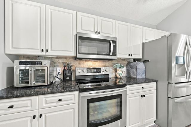 513 6th Ave. S, North Myrtle Beach, SC 29582
