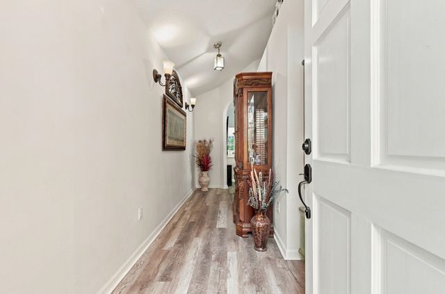 513 6th Ave. S, North Myrtle Beach, SC 29582