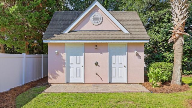 513 6th Ave. S, North Myrtle Beach, SC 29582