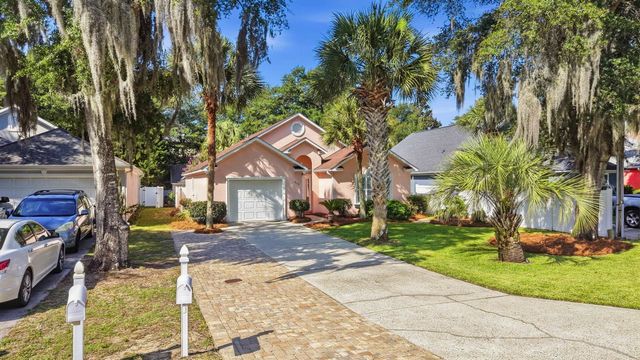 513 6th Ave. S, North Myrtle Beach, SC 29582