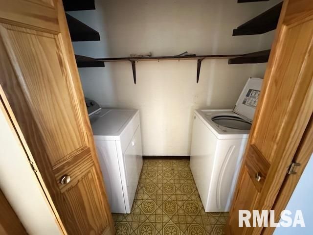 705 N SILVER Street, Taylorville, IL 62568