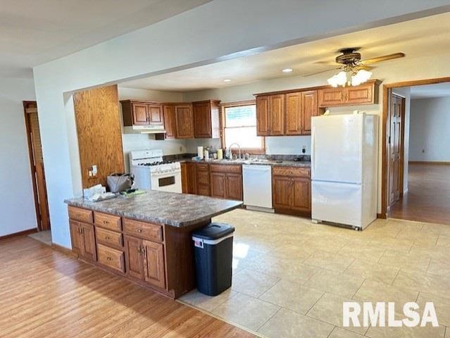 705 N SILVER Street, Taylorville, IL 62568