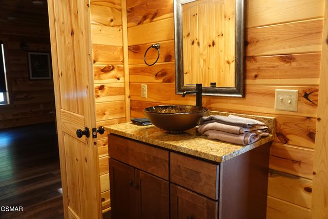 2021 Settlers Ridge Way, Gatlinburg, TN 37738