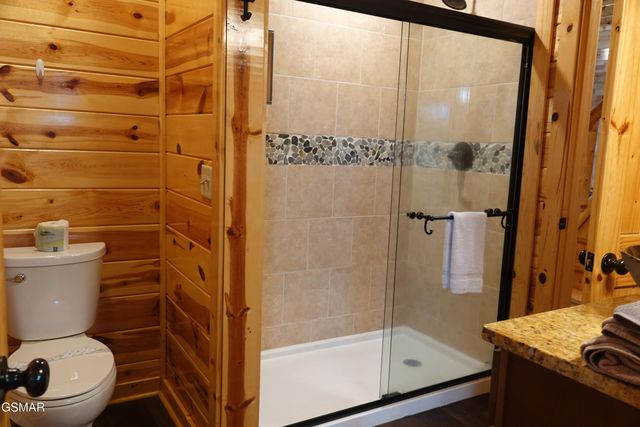 2021 Settlers Ridge Way, Gatlinburg, TN 37738