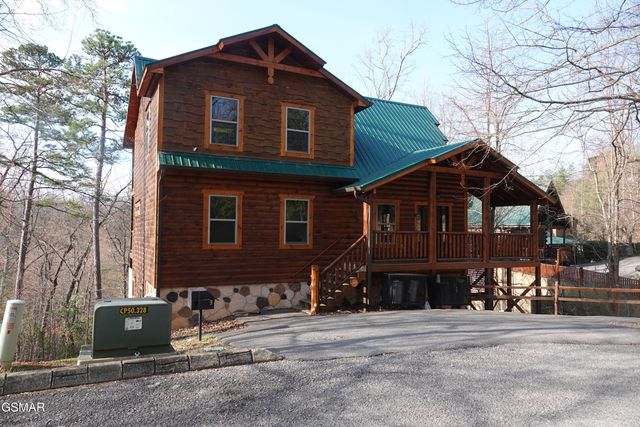 2021 Settlers Ridge Way, Gatlinburg, TN 37738