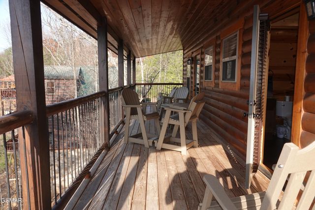 2021 Settlers Ridge Way, Gatlinburg, TN 37738