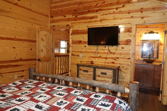 2021 Settlers Ridge Way, Gatlinburg, TN 37738