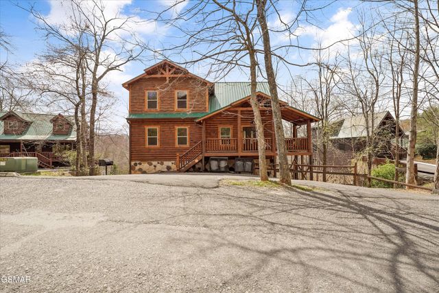 2021 Settlers Ridge Way, Gatlinburg, TN 37738