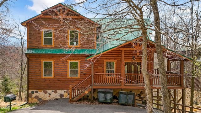 2021 Settlers Ridge Way, Gatlinburg, TN 37738