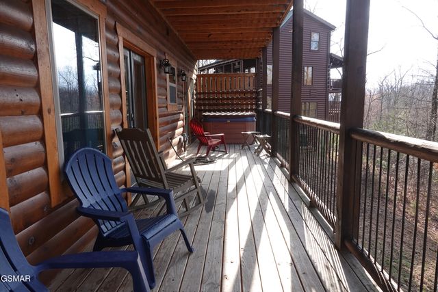 2021 Settlers Ridge Way, Gatlinburg, TN 37738