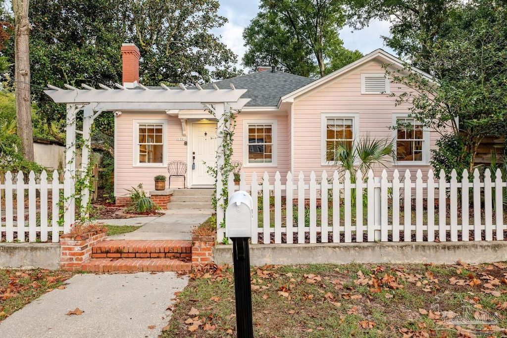 724 N K St, Pensacola, FL 32501