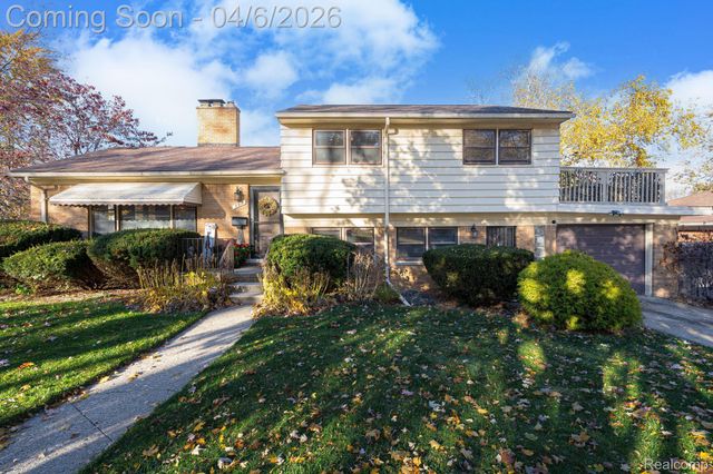 392 Cambridge Drive, Mt. Clemens, MI 48043