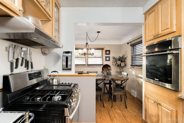 392 Cambridge Drive, Mt. Clemens, MI 48043