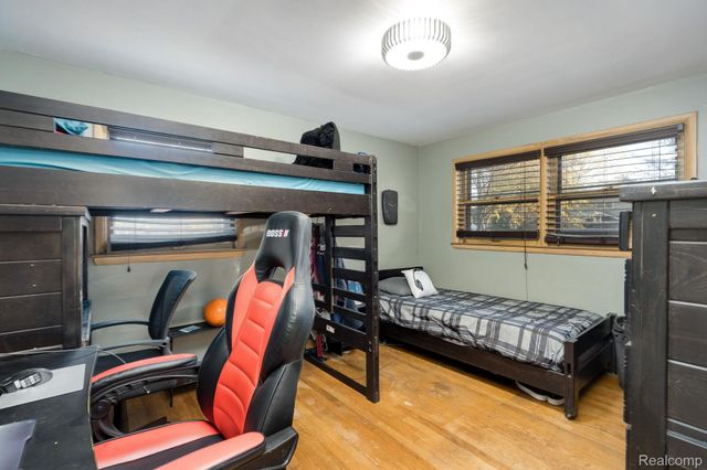 392 Cambridge Drive, Mt. Clemens, MI 48043